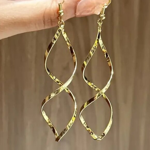 Earrings Spiral Dangle Drop Stunning Simple Trendy Boho Pierced FIsh Hook Gold - Picture 5 of 5